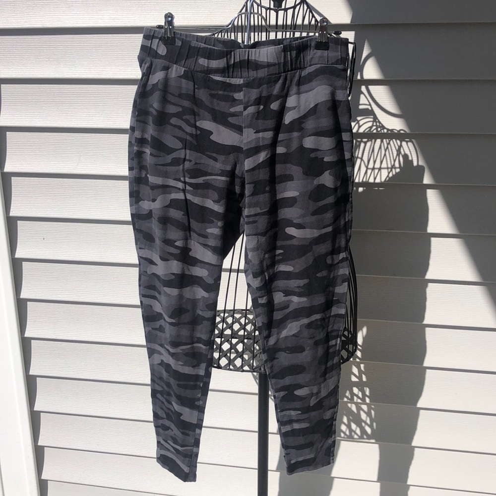 Grey Camo Leggings